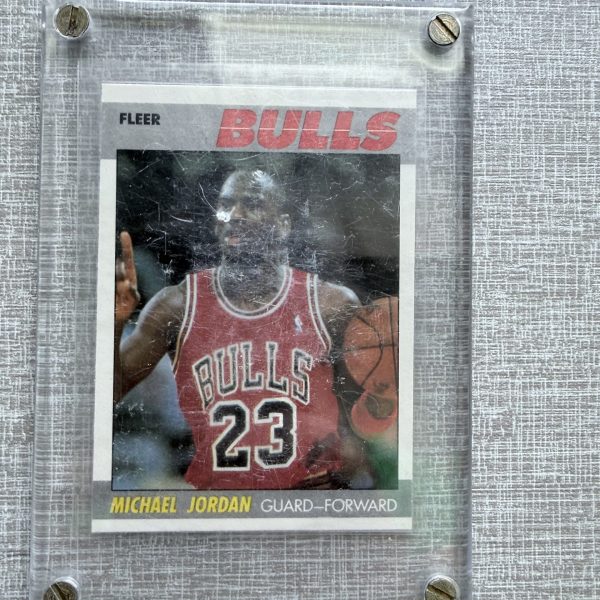 Black Analogue Watch